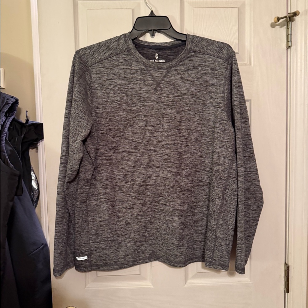 Men’s size large free country top